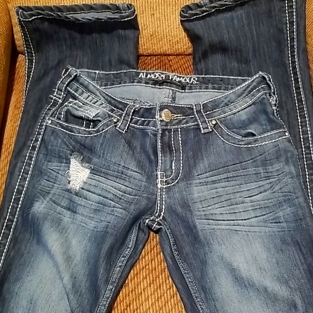 Almost Famous size 7 Jeans